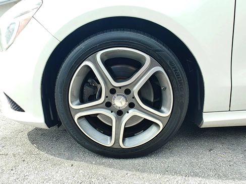 Used 2014 Mercedes-Benz CLA 250 image 30