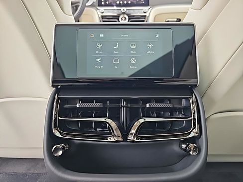 New 2025 Bentley Flying Spur Plug-In Hybrid image 36