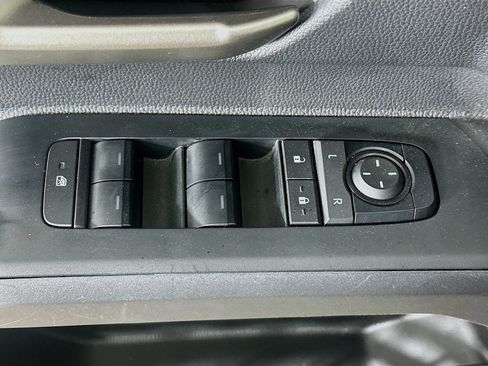 Used 2024 Toyota Tacoma TRD Off-Road AWD/4WD image 15