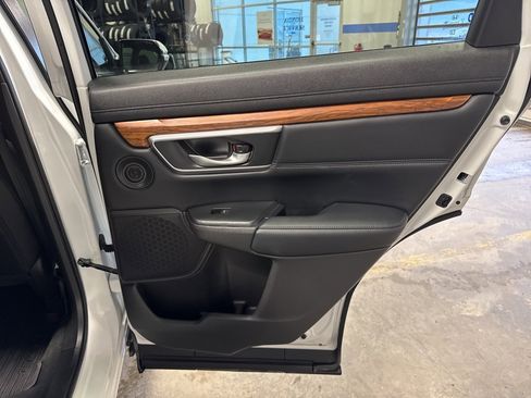 Used 2020 Honda CR-V Touring image 31