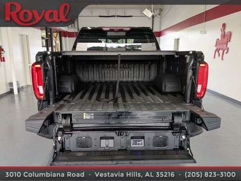 Used 2024 GMC Sierra 1500 AT4X image 12