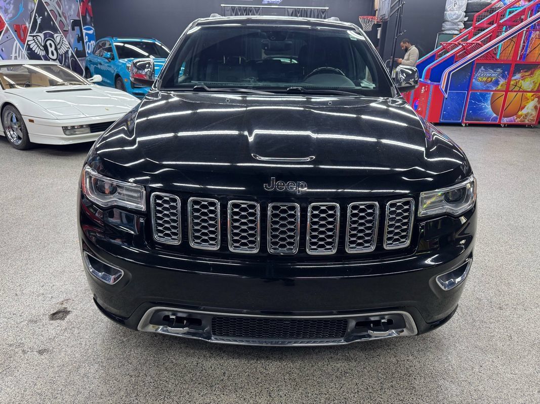 Used 2017 Jeep Grand Cherokee Overland AWD/4WD image 8