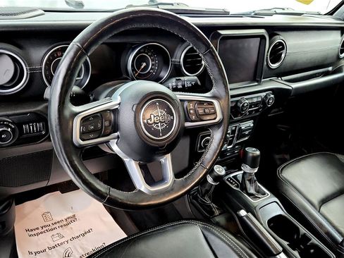 Used 2019 Jeep Wrangler Unlimited Sahara w/ Dual Top Group image 22