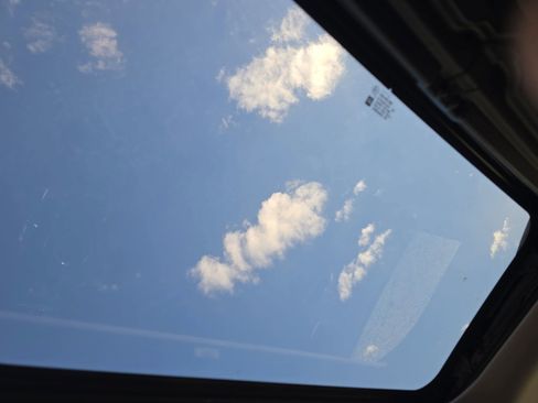 Used 2014 GMC Acadia SLE image 29