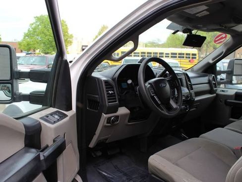 Used 2017 Ford F550 2WD SuperCab Super Duty image 10