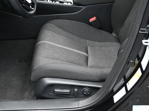 Used 2025 Honda Accord Sport image 11