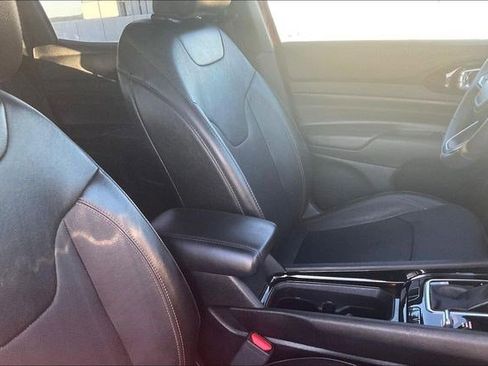 Used 2023 Jeep Compass Limited image 7