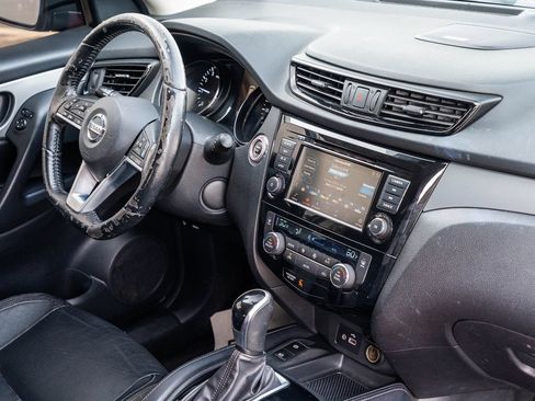Used 2020 Nissan Rogue Sport SL w/ Premium Package FWD image 12