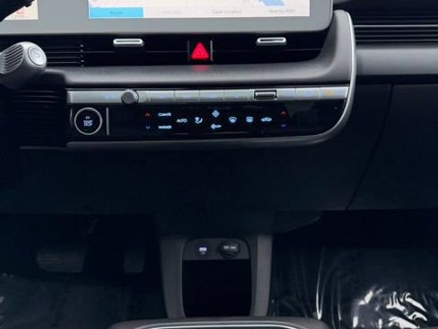 Used 2023 Hyundai Ioniq 5 Limited image 28