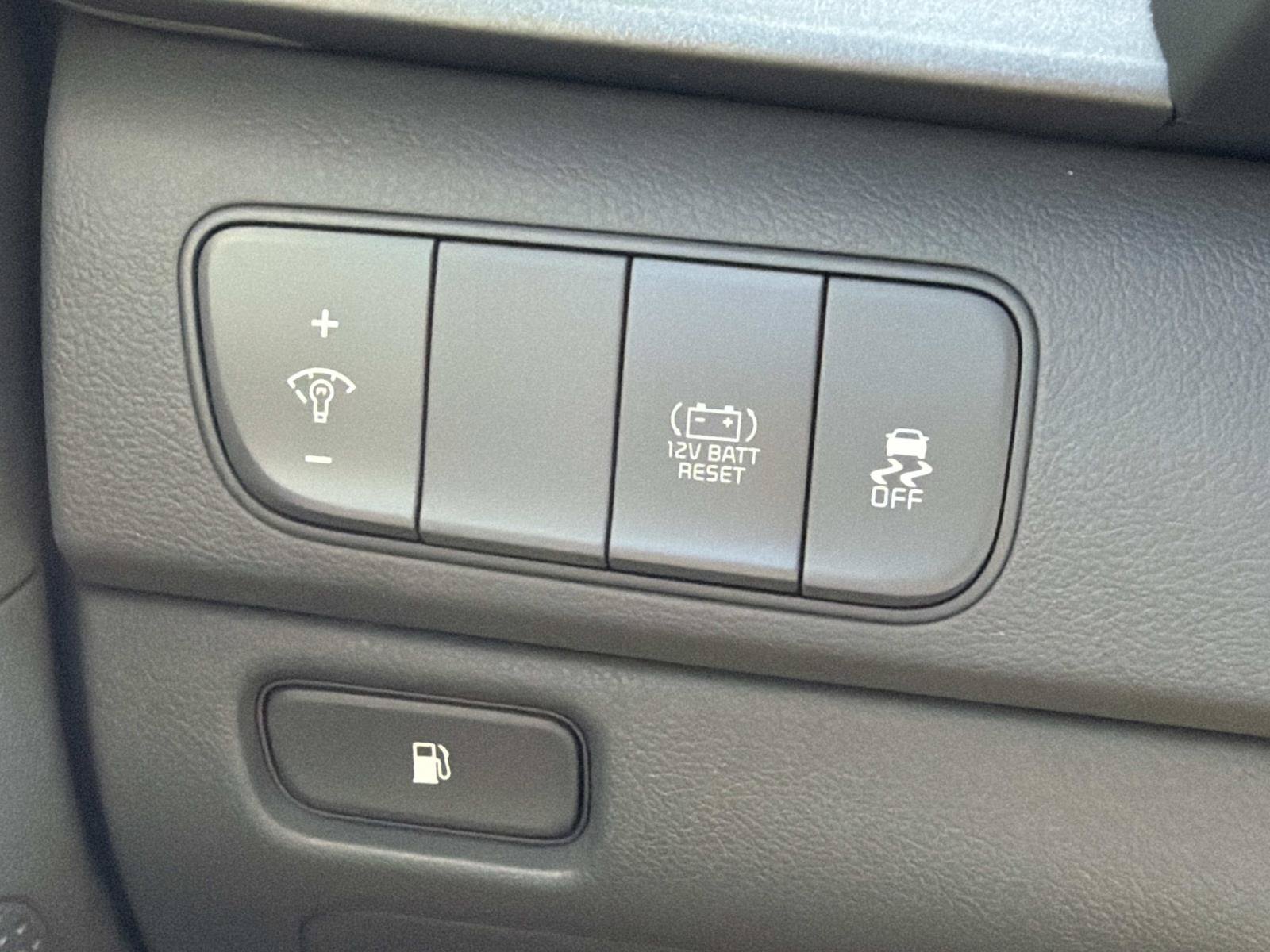 Used 2019 Kia Niro LX FWD image 28