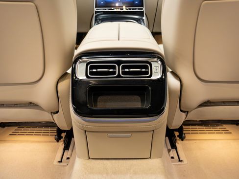 Used 2023 Mercedes-Benz S 580 4MATIC Sedan image 28