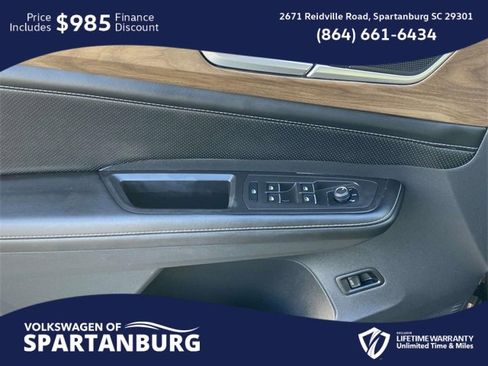 Used 2024 Volkswagen Atlas SE image 18