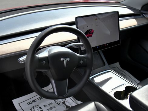 Used 2021 Tesla Model 3 Standard Range Plus image 14