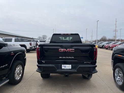 Used 2024 GMC Sierra 2500 AT4 w/ AT4 Premium Plus Package image 6
