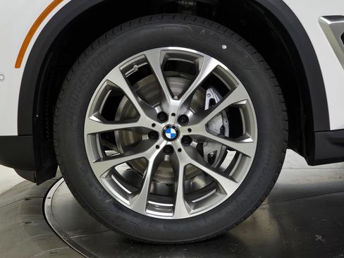 Used 2026 BMW X5 xDrive40i AWD/4WD image 8