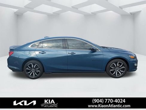 Used 2024 Chevrolet Malibu RS FWD image 2