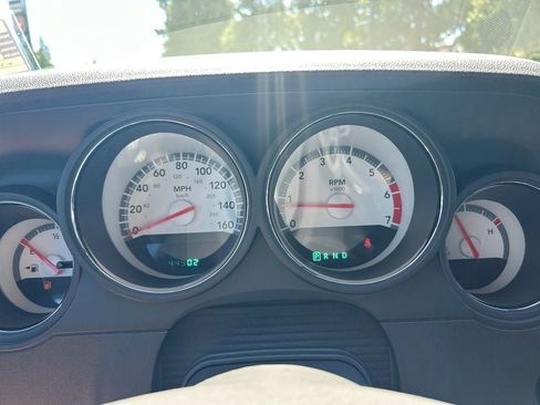 Used 2009 Dodge Challenger R/T RWD image 14