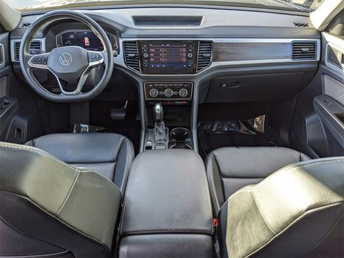 Certified 2022 Volkswagen Atlas SE image 11