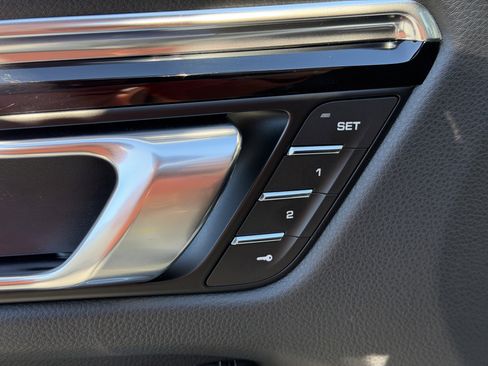 New 2026 Porsche Macan S image 23