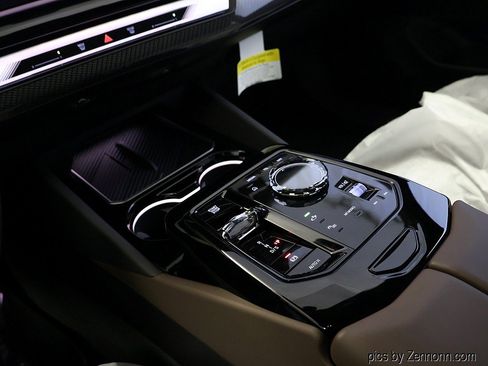Used 2027 BMW 550e xDrive w/ Executive Package AWD/4WD image 26