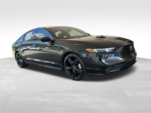 Used 2024 Honda Accord Sport image 2
