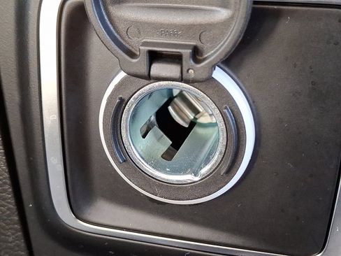 Certified 2022 Jeep Wrangler Unlimited Rubicon w/ Dual Top Group image 25