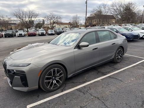 Used 2024 BMW 740i xDrive 740i xDrive w/ Executive Package image 1