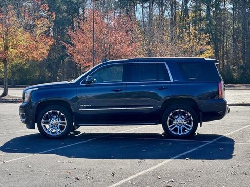 Used 2018 GMC Yukon SLT w/ Premium Edition image 3