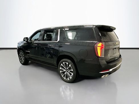 New 2026 Chevrolet Suburban High Country image 6