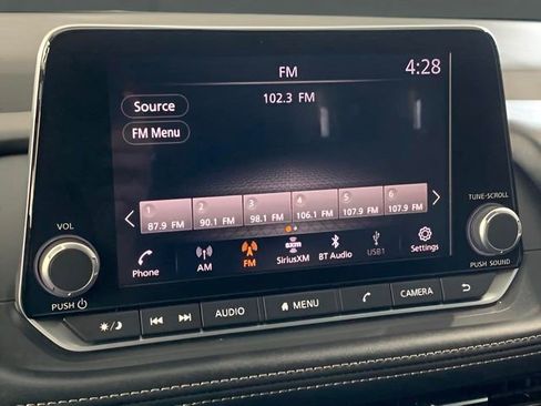 Used 2024 Nissan Rogue SV image 28