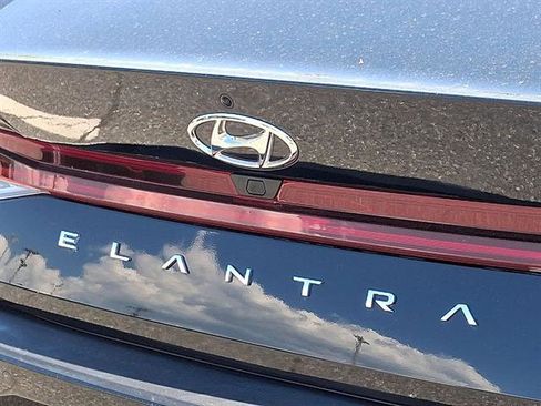 Certified 2023 Hyundai Elantra Limited FWD image 24