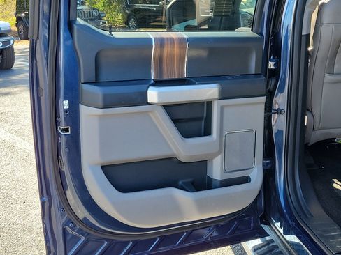 Used 2015 Ford F150 Lariat w/ Equipment Group 502A Luxury AWD/4WD image 12