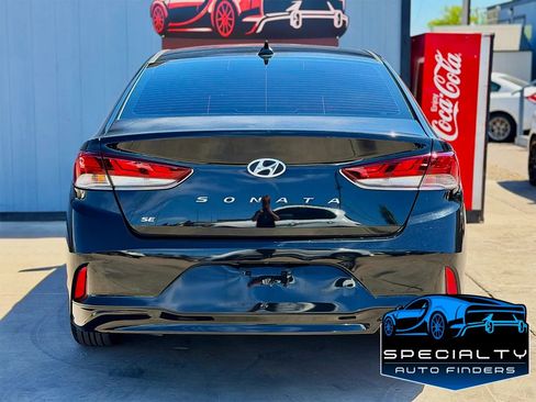 Used 2018 Hyundai Sonata SE w/ Cargo Package FWD image 5