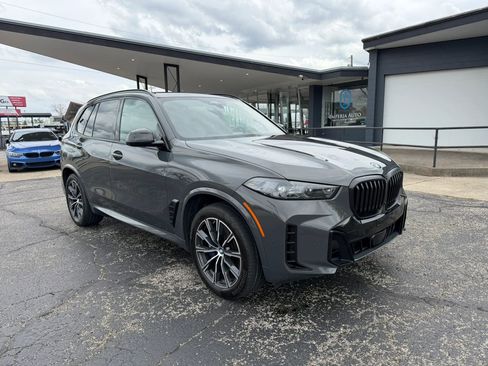 Used 2024 BMW X5 xDrive40i w/ Premium Essential Package image 10