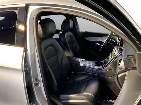 Used 2023 Mercedes-Benz GLC 300 4MATIC Coupe image 8
