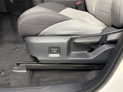 Used 2025 Toyota Tacoma TRD Sport RWD image 13