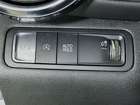 Used 2025 Chevrolet Equinox LT image 17