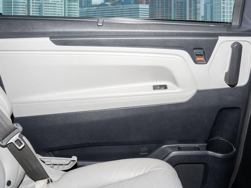 Certified 2019 Honda Odyssey EX-L image 14