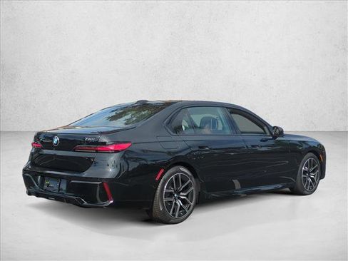 New 2026 BMW 740i image 5