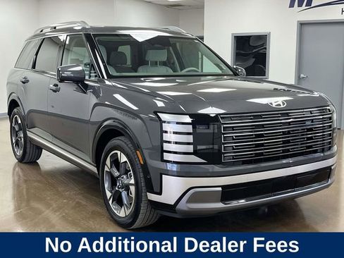 Used 2026 Hyundai Palisade Limited FWD image 3