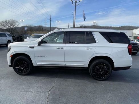 Used 2022 GMC Yukon Denali image 2