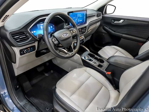 Used 2023 Ford Escape Platinum w/ Class II Trailer Tow Package image 14