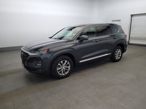Used 2019 Hyundai Santa Fe SEL image 2