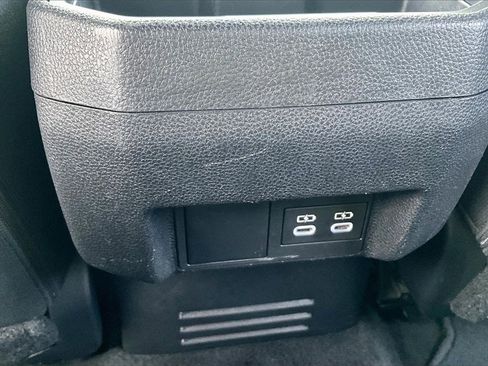 Used 2024 Toyota Tacoma TRD Off-Road image 34