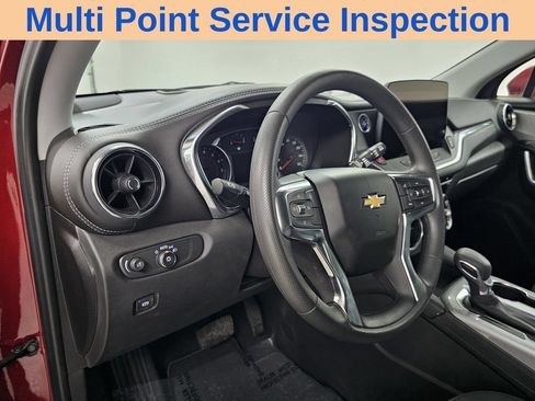Used 2025 Chevrolet Blazer LT AWD/4WD image 11