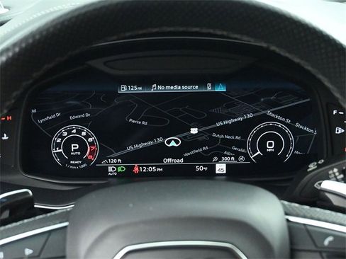 Used 2022 Audi RS Q8 w/ Luxury Package image 25