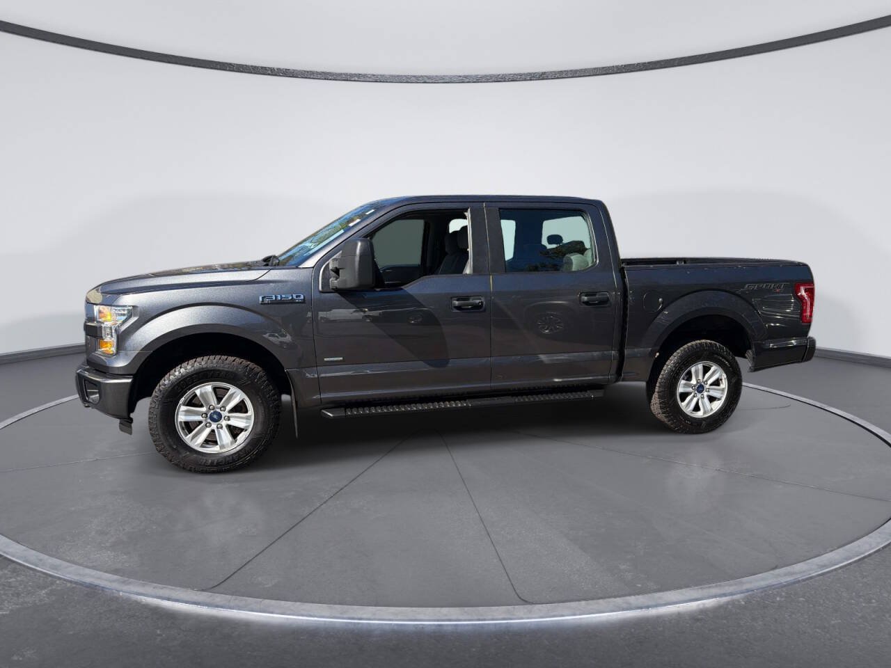 Used 2016 Ford F150 XL w/ Equipment Group 101A Mid AWD/4WD image 2