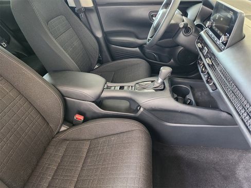 Certified 2023 Honda HR-V LX image 13