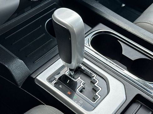 Used 2015 Toyota Tundra SR5 w/ SR5 Upgrade Package image 18