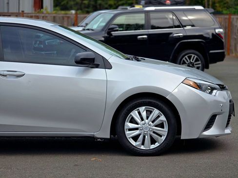 Used 2014 Toyota Corolla LE FWD image 15